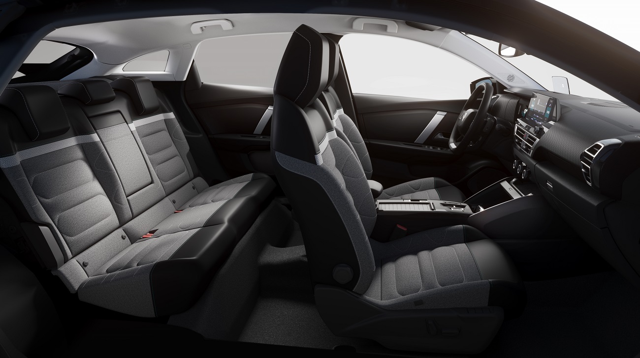 CITROЁN С4 стал финалистом акции "Автомобиль года в Украине 2022"